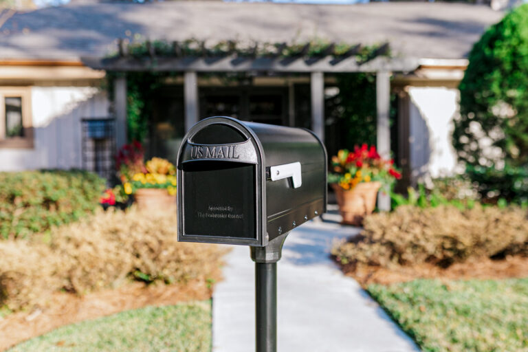 Curb Appeal Starts at the Mailbox: How to Choose the Right Style for Your Home